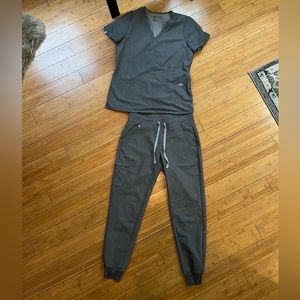 FIGS heather grey scrubs size Small